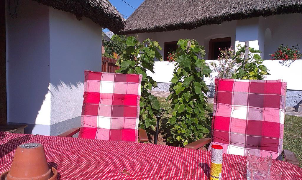 פלוזנק Country House Balaton מראה חיצוני תמונה