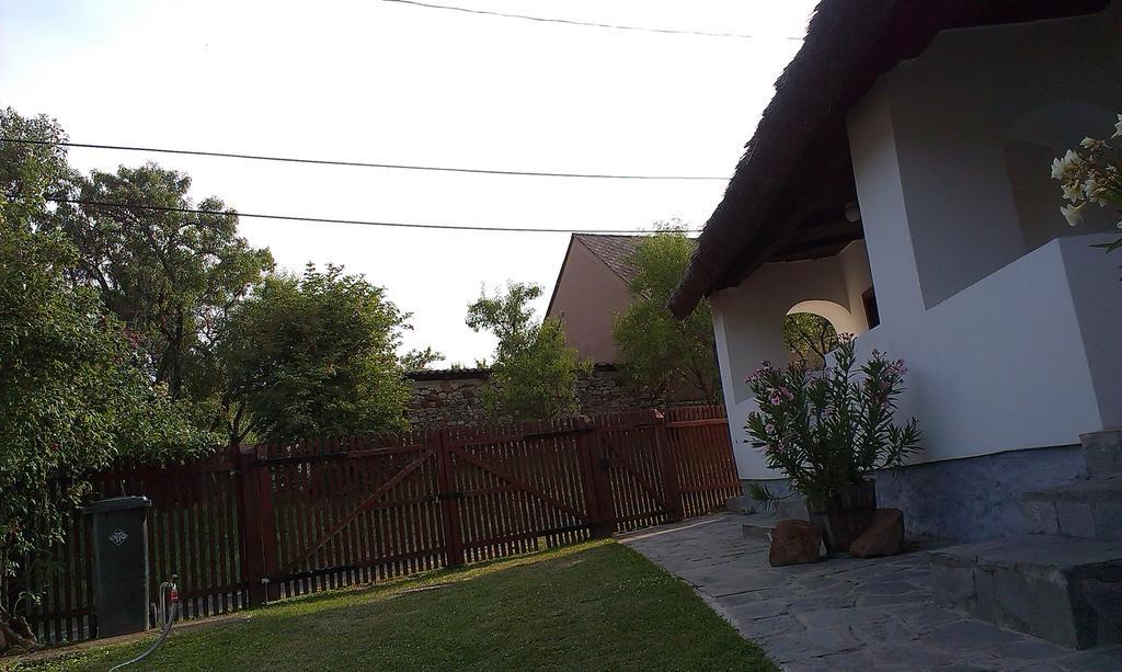 פלוזנק Country House Balaton מראה חיצוני תמונה