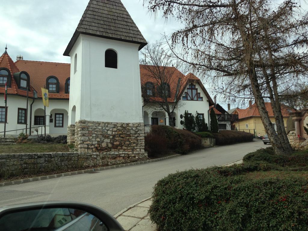 פלוזנק Country House Balaton מראה חיצוני תמונה