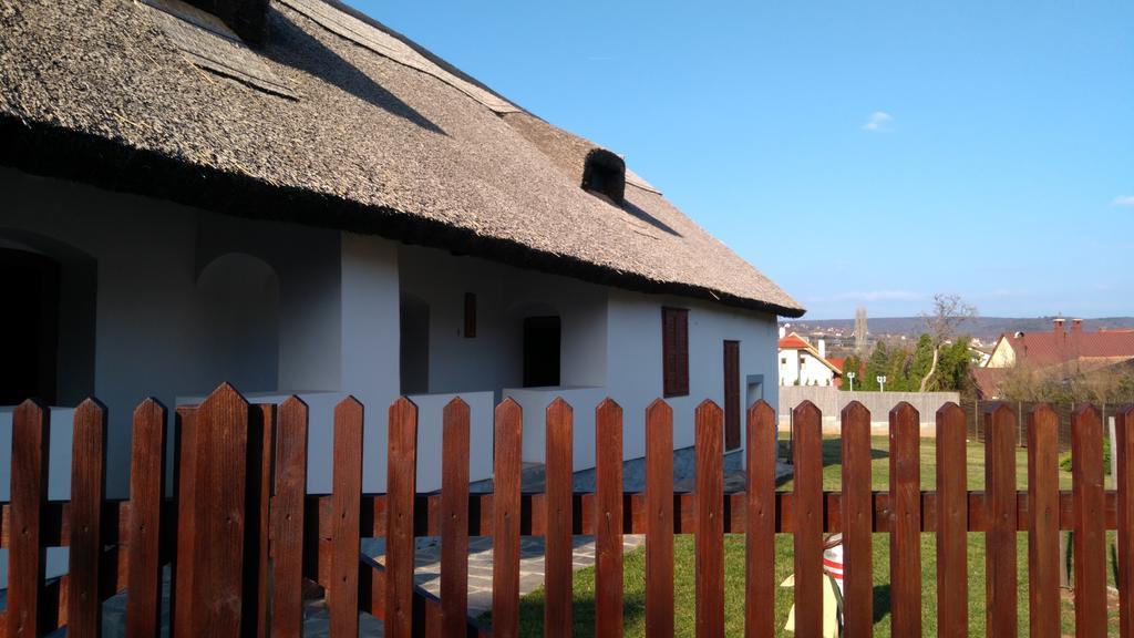 פלוזנק Country House Balaton מראה חיצוני תמונה